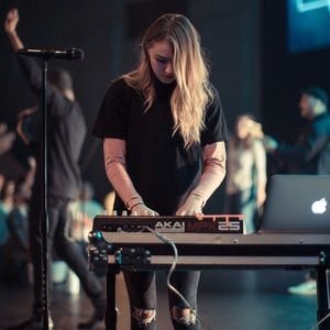 Meet your Posher, Kira